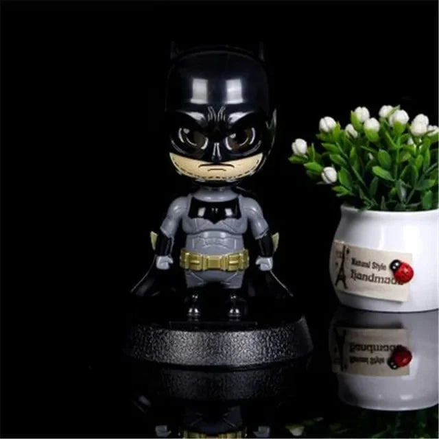 Batman Solar Bobblehead Figure | DC Action Collectible | Auto Moving Desk & Car Decor (10 cm) - Senzo.in