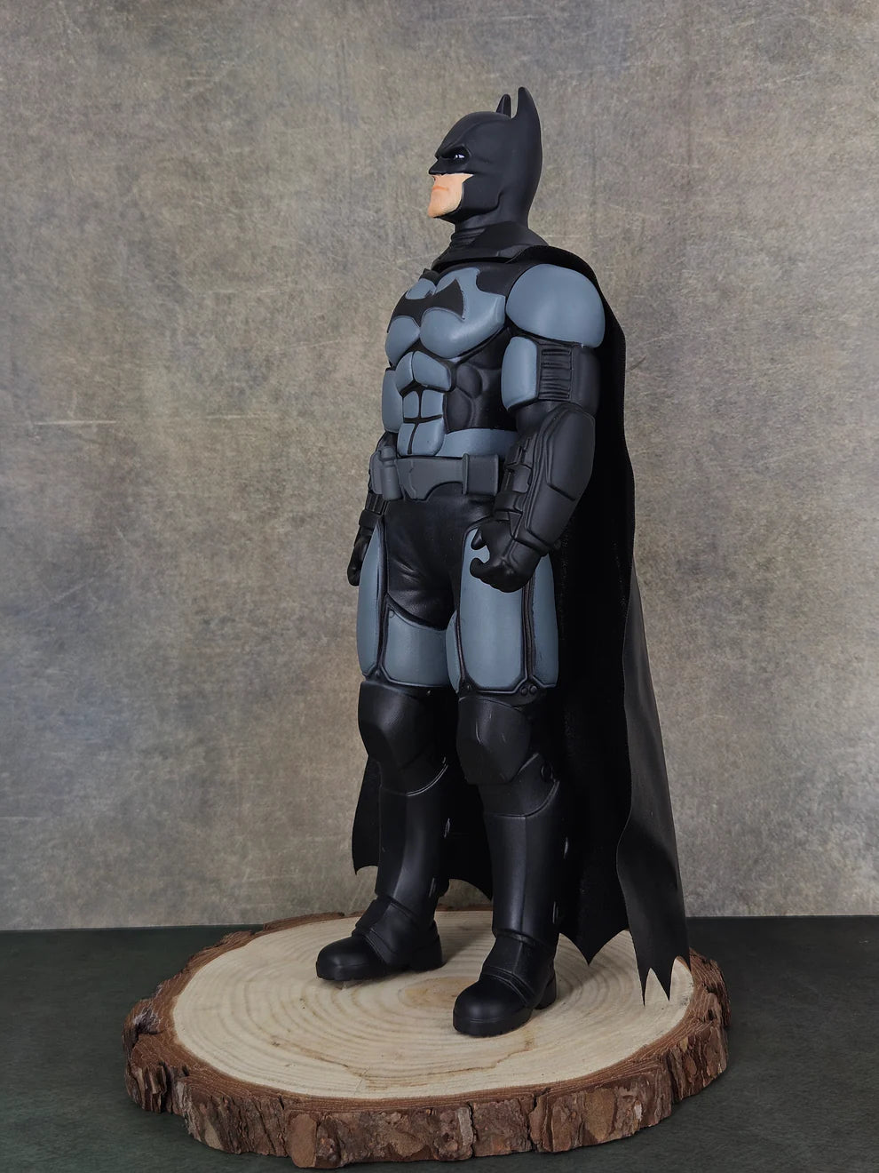 Batman Premium Action Figure | 35 cm | Movable Joints | Collector Edition - Senzo.in