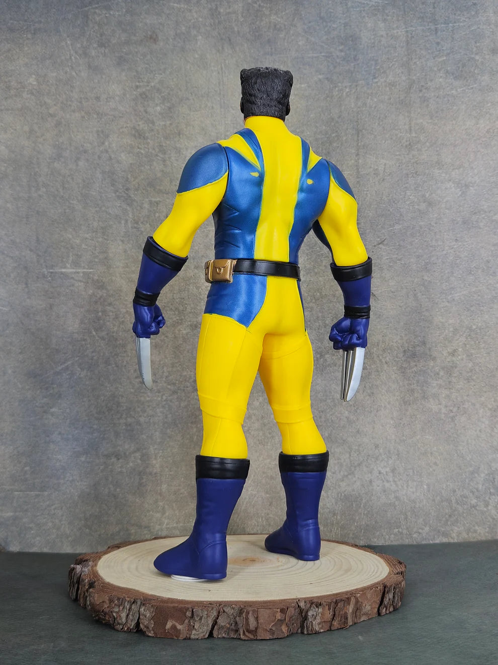 Wolverine Premium Action Figure | 35 cm | Movable Joints | X-Men Collectible - Senzo.in