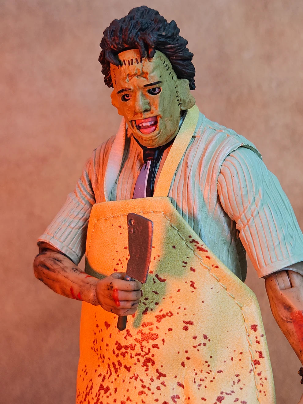 NECA Leatherface Ultimate Action Figure (7”) | Texas Chainsaw Massacre Collectible Horror Figure - Senzo.in