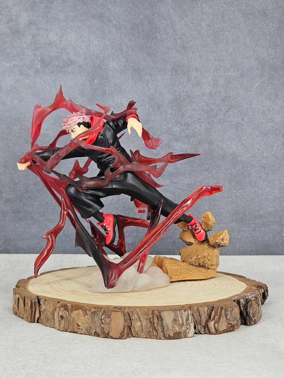Yuji Itadori Attacking Mode Action Figure (17 CM | PVC) - Senzo.in