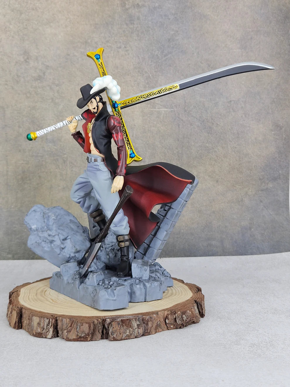 Dracule Mihawk Sword on Shoulder Action Figure (30 CM | PVC) - Senzo.in