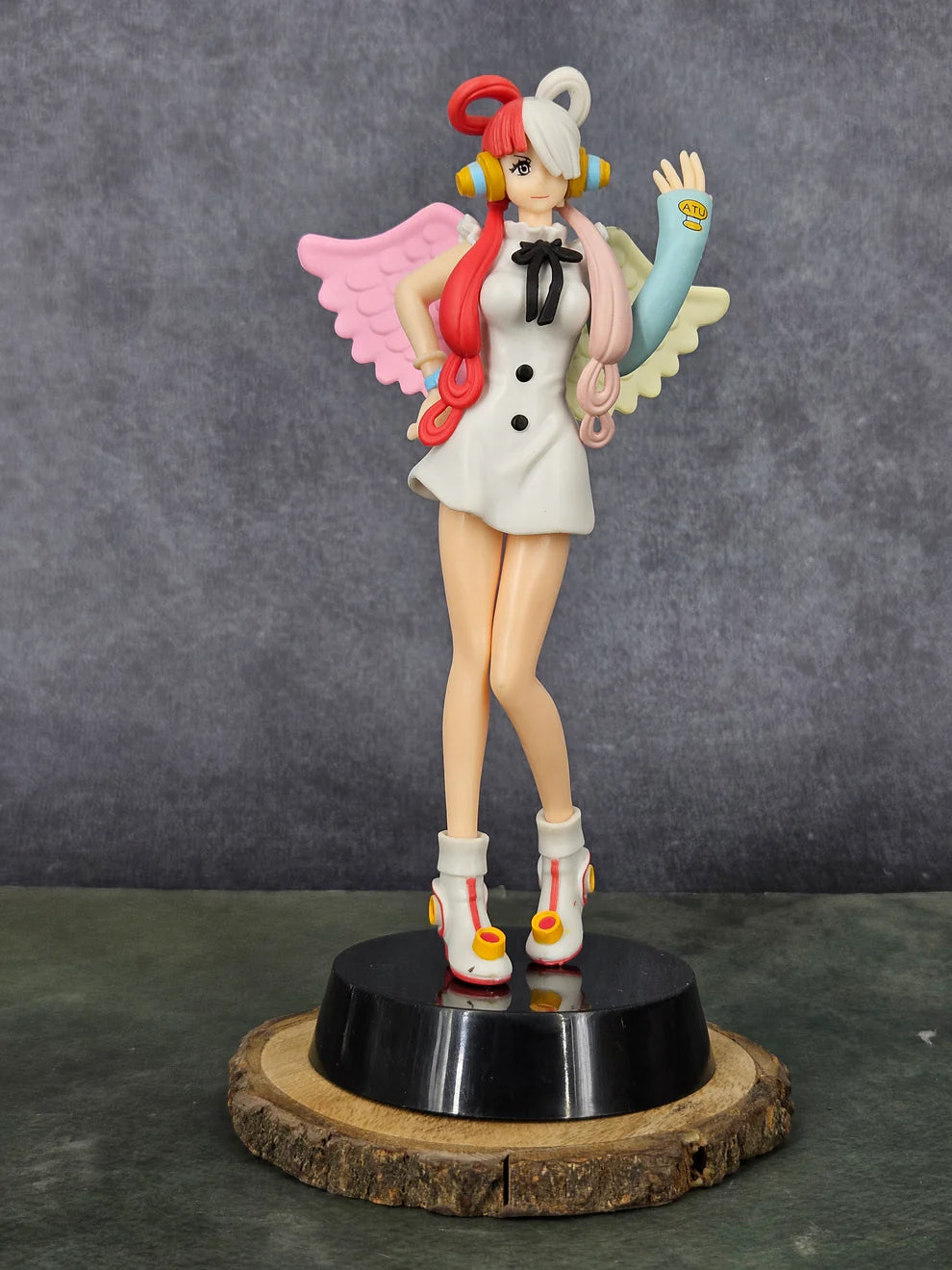 Uta DXF Figure (20 CM | PVC) – One Piece Red Anime Collectible - Senzo.in