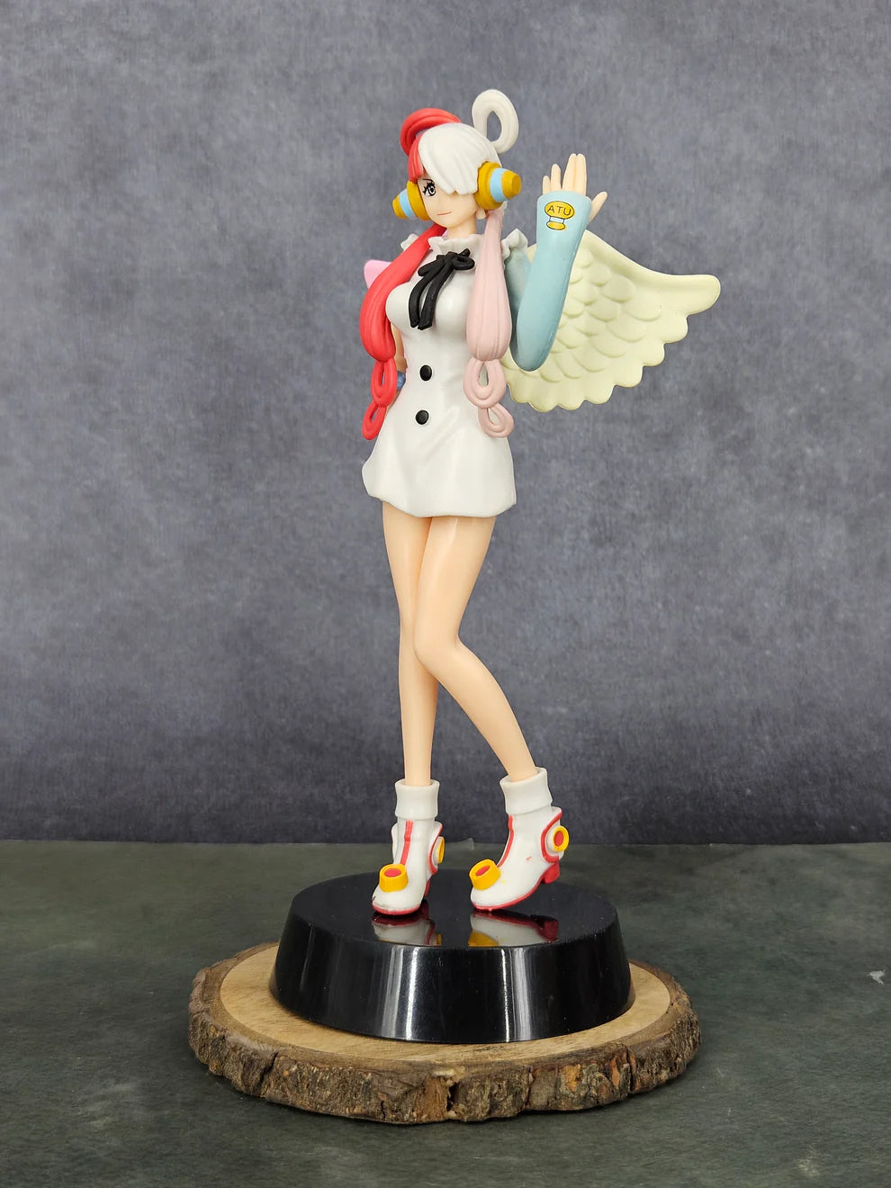 Uta DXF Figure (20 CM | PVC) – One Piece Red Anime Collectible - Senzo.in