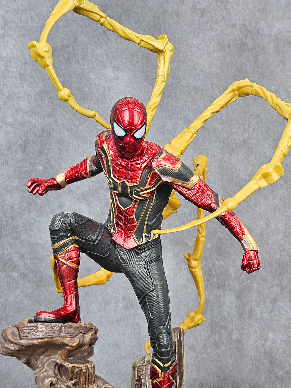 Iron Spider-Man Action Figure | 28 cm PVC Collectible | Infinity War Edition - Senzo.in