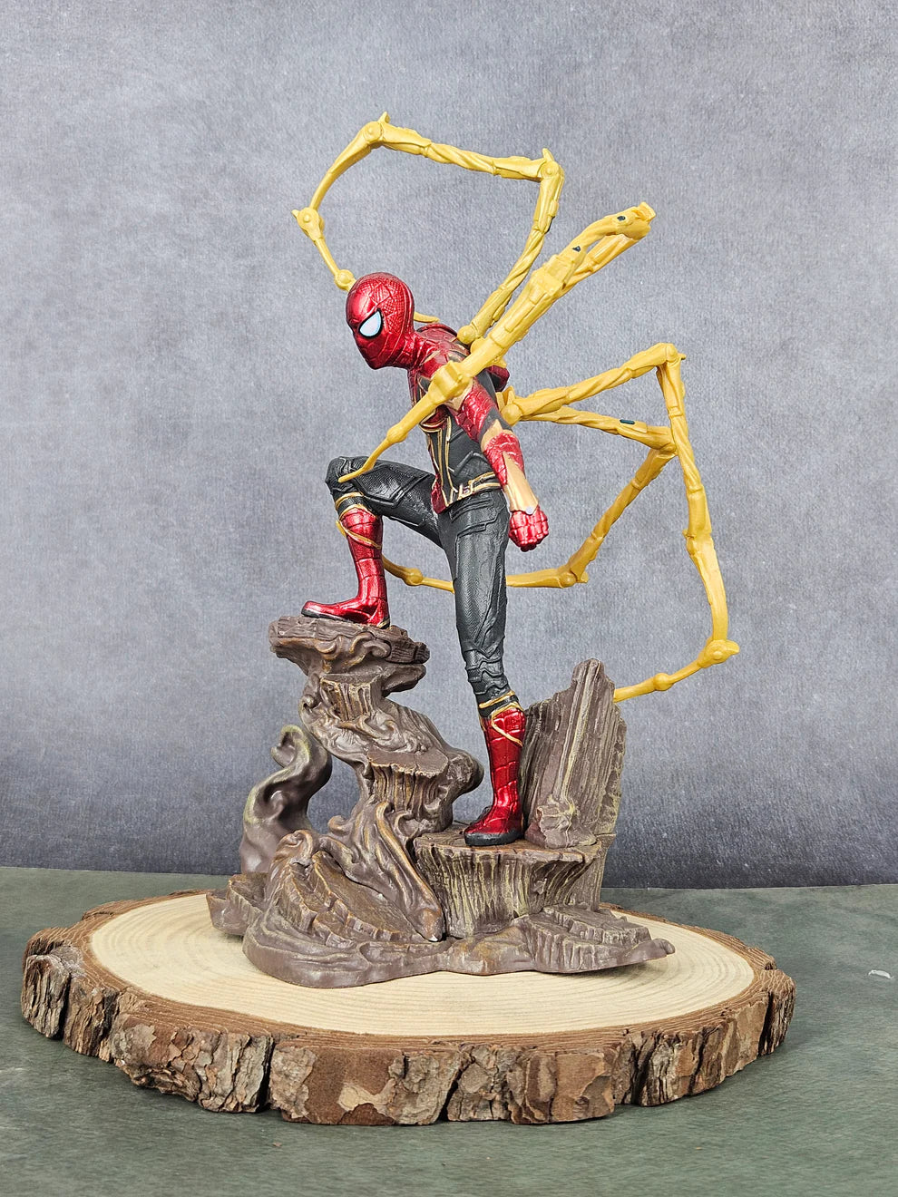Iron Spider-Man Action Figure | 28 cm PVC Collectible | Infinity War Edition - Senzo.in