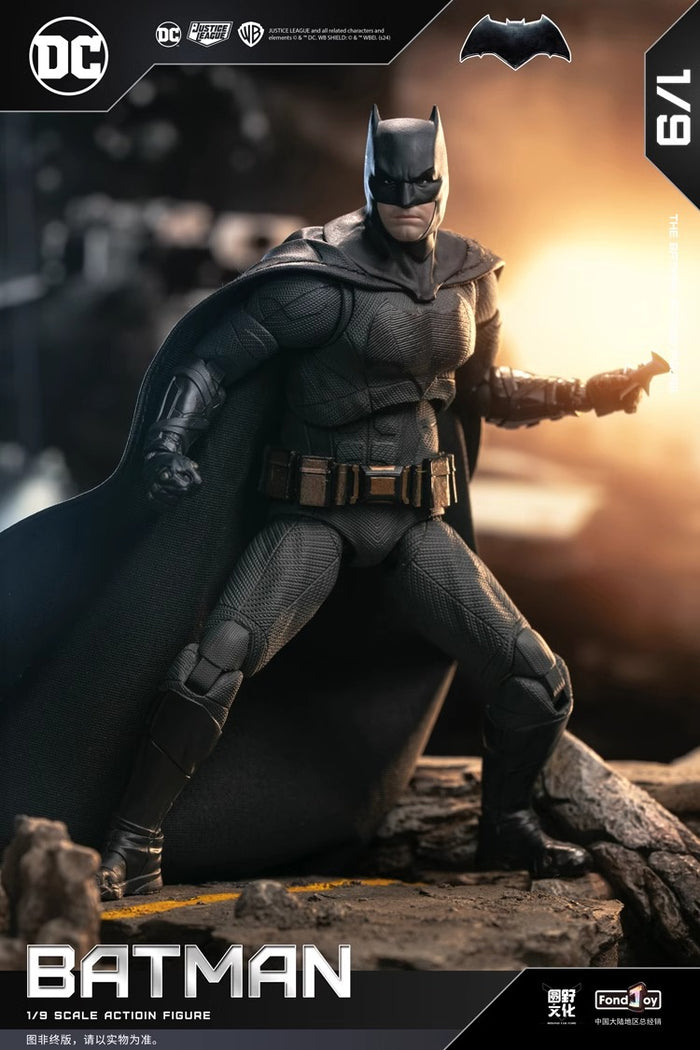 DC Justice League Light Armor Batman (Deluxe Edition) 1/9 scale Action Figure